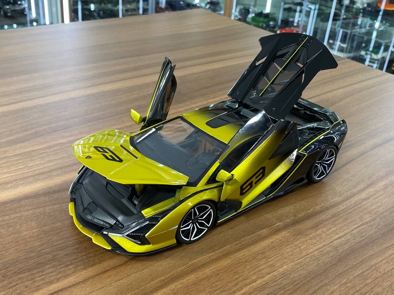 1/18 Metal Diecast Bburago Lamborghini Sian FKP 37 #63 Yellow Black