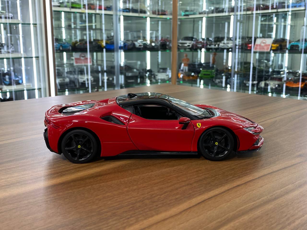 1/18 Diecast Ferrari SF90 Stradale Red Bburago Scale Model Car