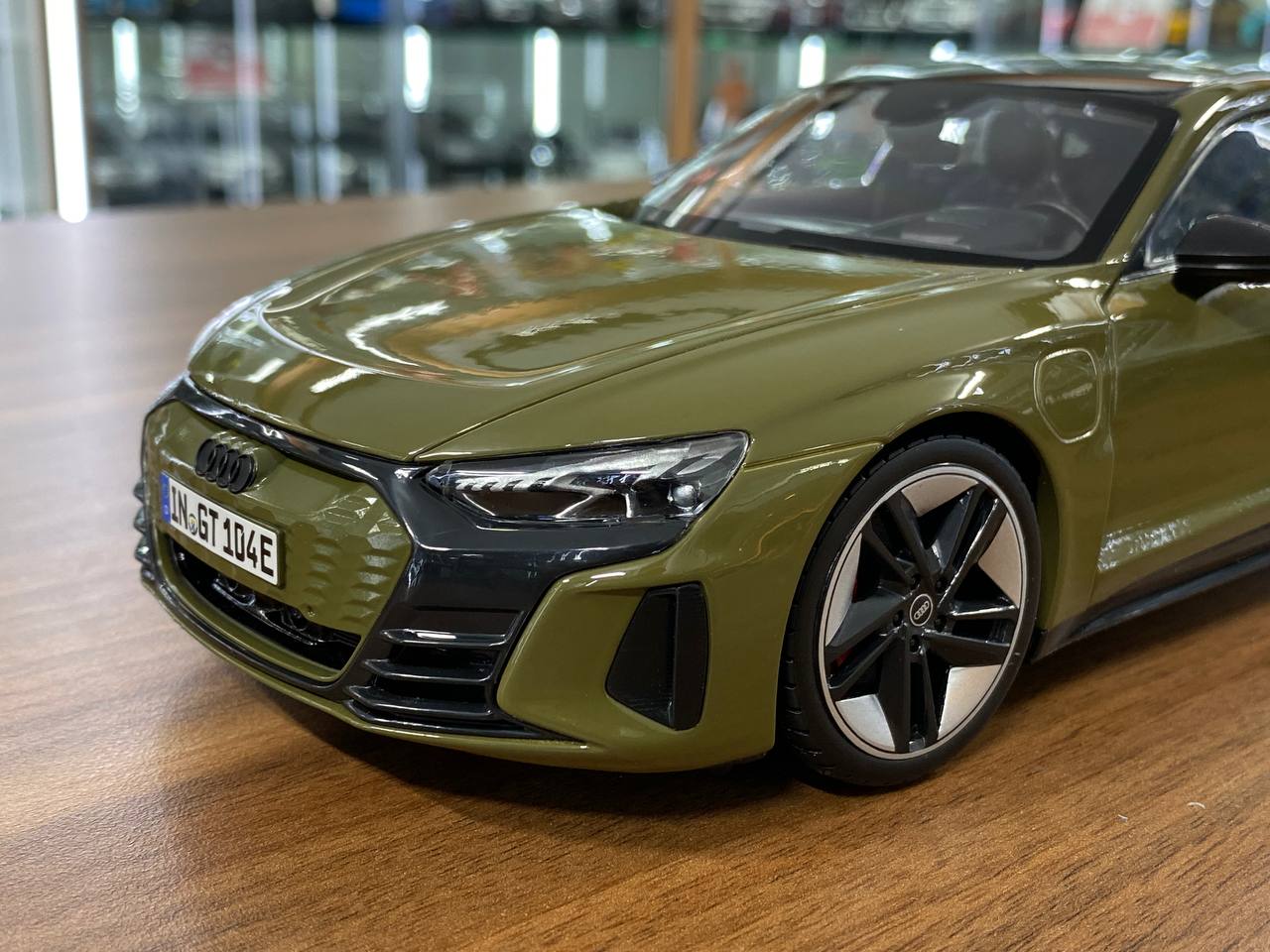 1/18 Diecast Bburago Audi RS E-tron GT Green Model Car