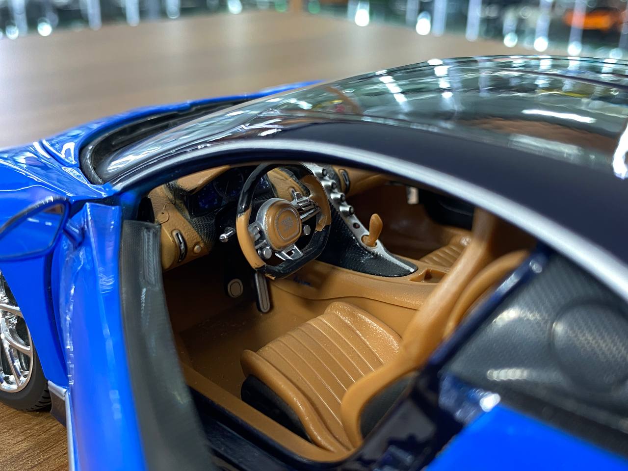 1/18 Diecast 2016 Bugatti Chiron Blue by Bburago Scale Model Car