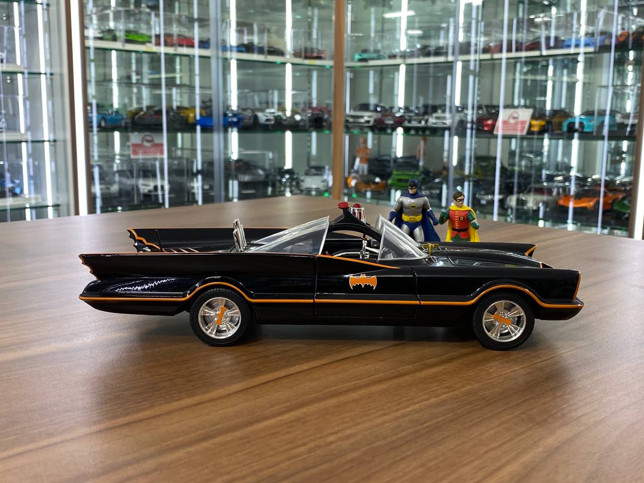 1/18 Diecast Batman Classic TV Series Batmobile 1966 Black