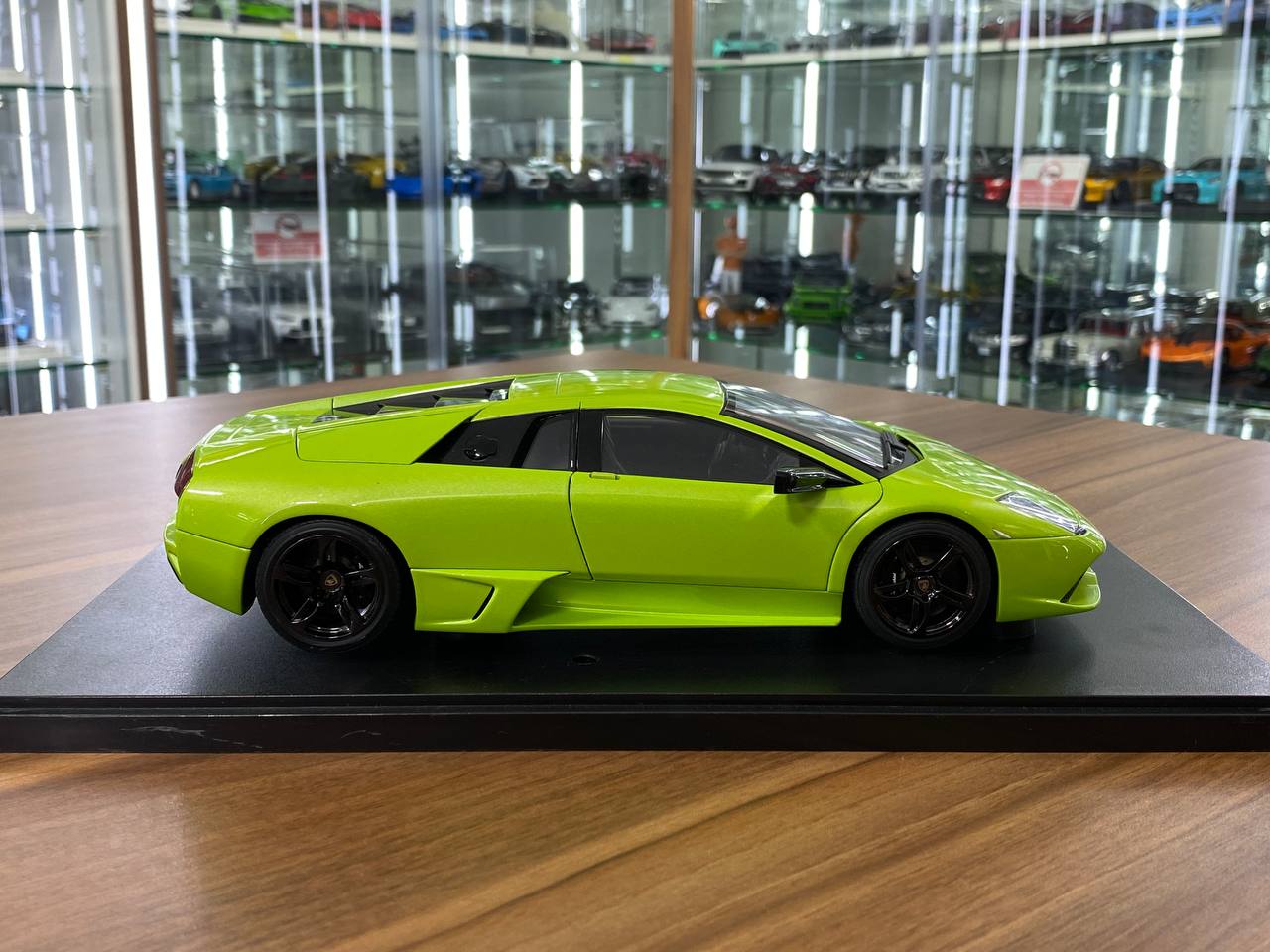 1/18 Diecast Lamborghini Murciélago LP640 Verde Ithaca Green – Autoart Full Opening