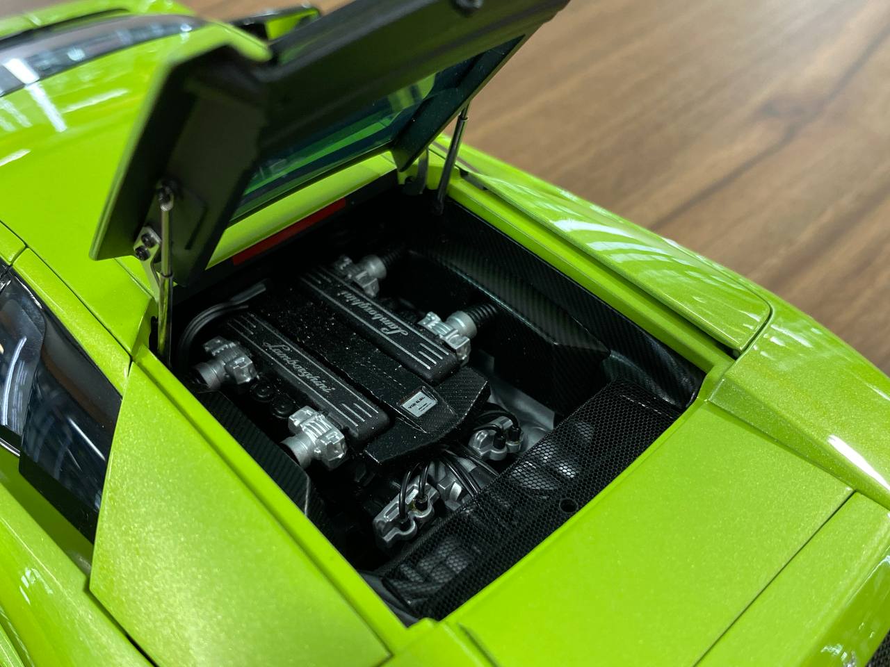 1/18 Diecast Lamborghini Murciélago LP640 Verde Ithaca Green – Autoart Full Opening