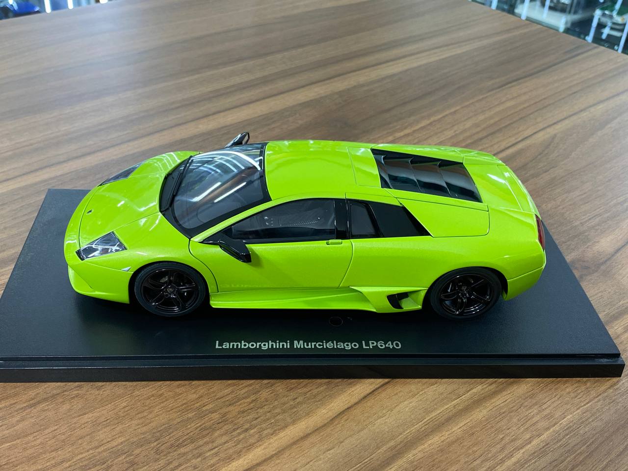 1/18 Diecast Lamborghini Murciélago LP640 Verde Ithaca Green – Autoart Full Opening