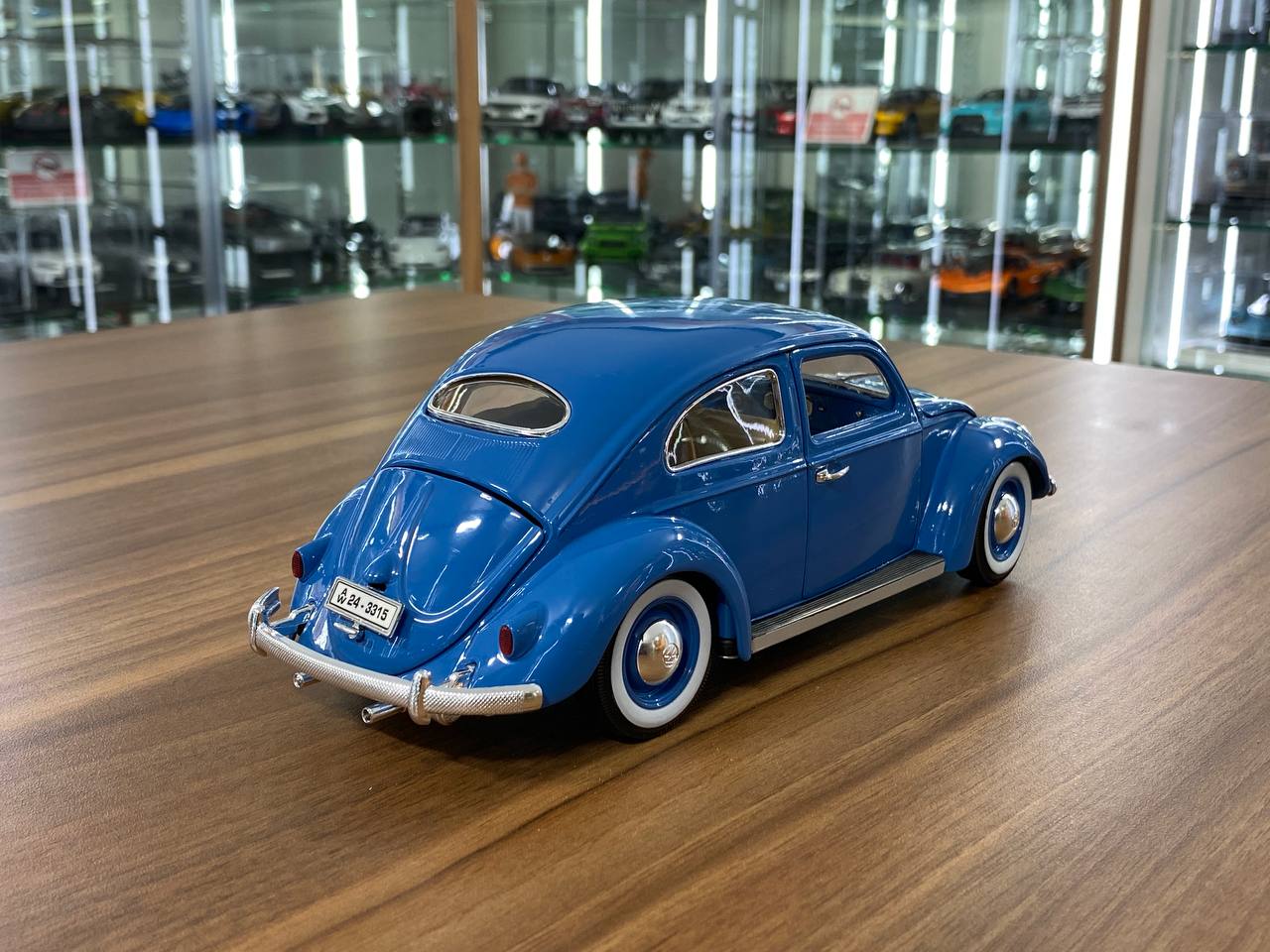 1/18 Diecast Bburago Volkswagen Kafer Beetle (1955) Blue