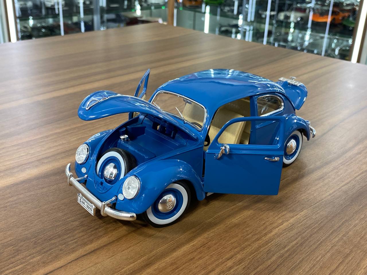 1/18 Diecast Bburago Volkswagen Kafer Beetle (1955) Blue