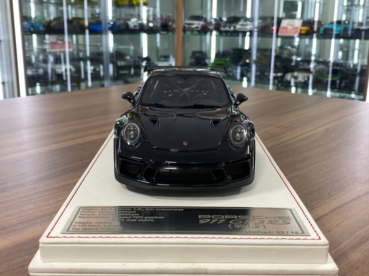 1/18 Resin Porsche 911 GT3 RS (991.2) – Davis & Giovanni Black Limited 15 pcs