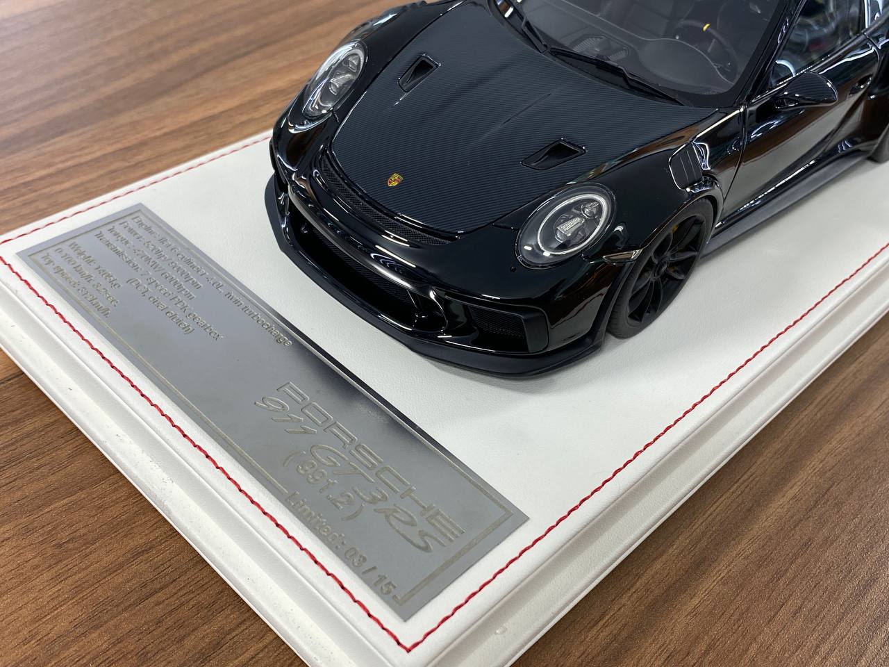 1/18 Resin Porsche 911 GT3 RS (991.2) – Davis & Giovanni Black Limited 15 pcs