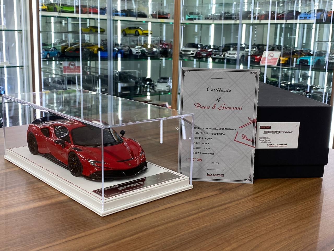 1/18 Resin Ferrari SF90 Stradale Novitec – Davis & Giovanni Rosso Corsa with Black Rims Limited 20 pcs