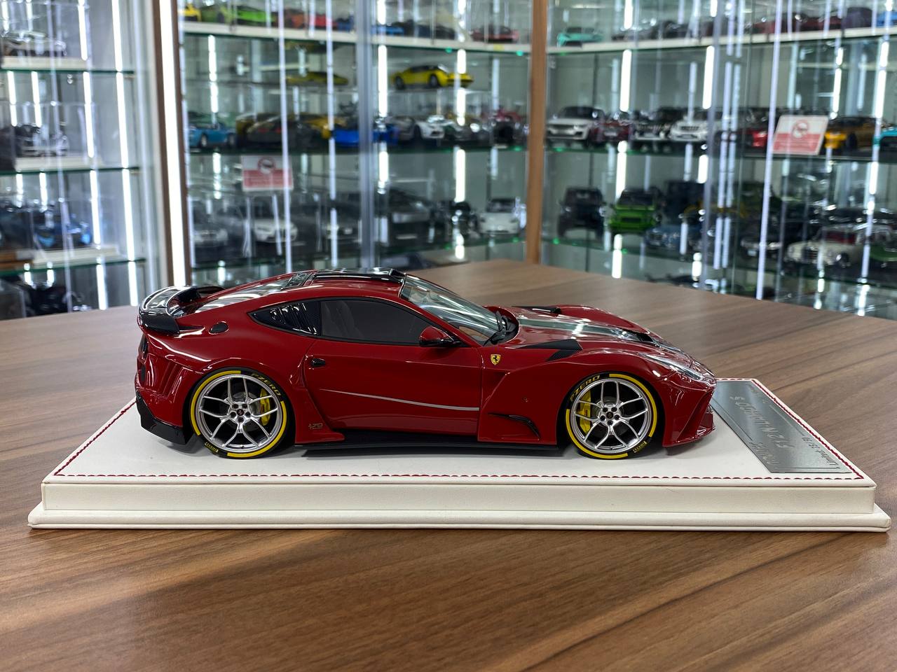 1/18 Resin Ferrari F12 N-Largo S – Davis & Giovanni Rosso Corsa with Black/Silver Stripe Limited 50 pcs