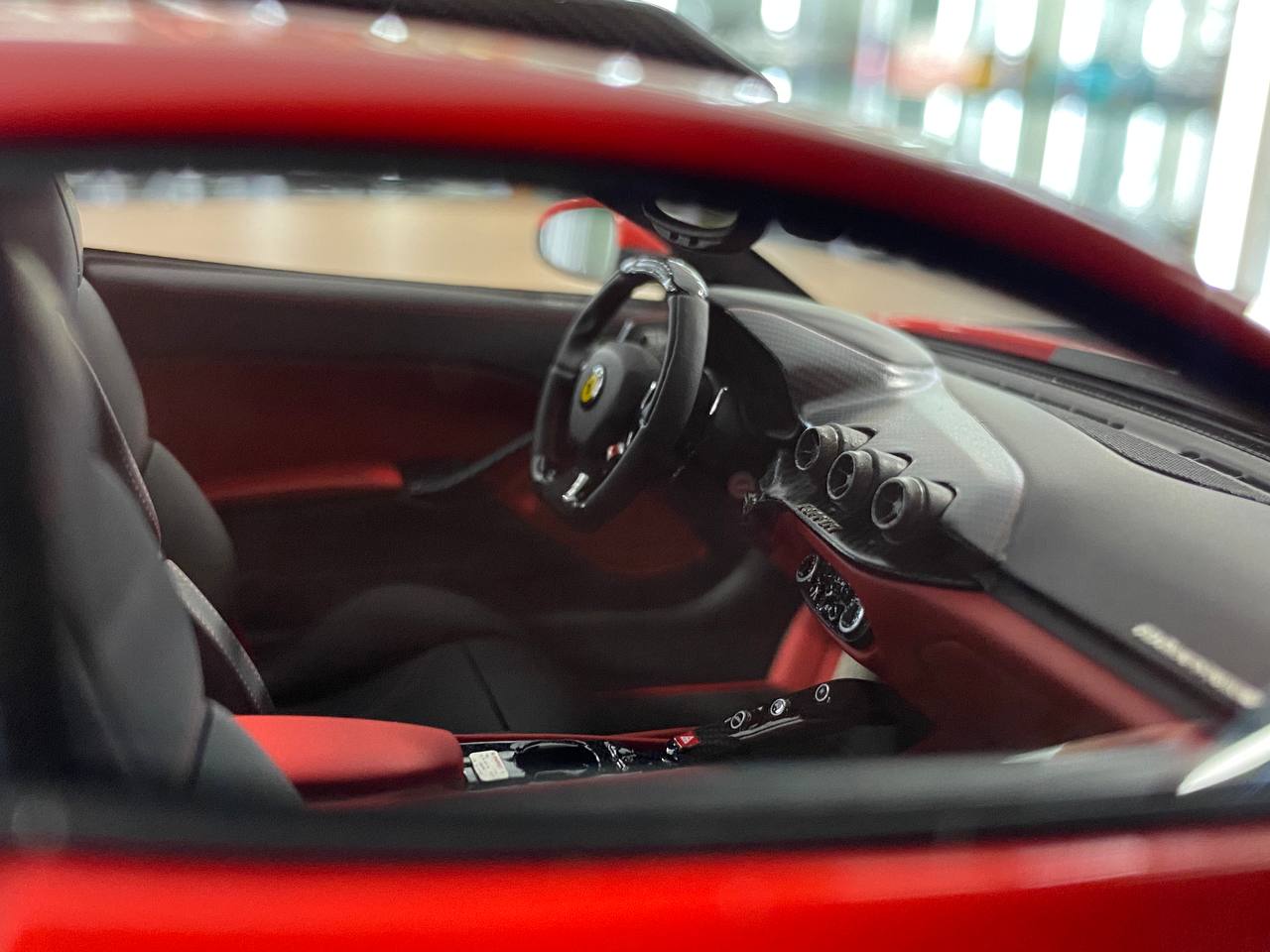 1/18 Resin Ferrari F12 N-Largo S – Davis & Giovanni Rosso Corsa with Black/Silver Stripe Limited 50 pcs