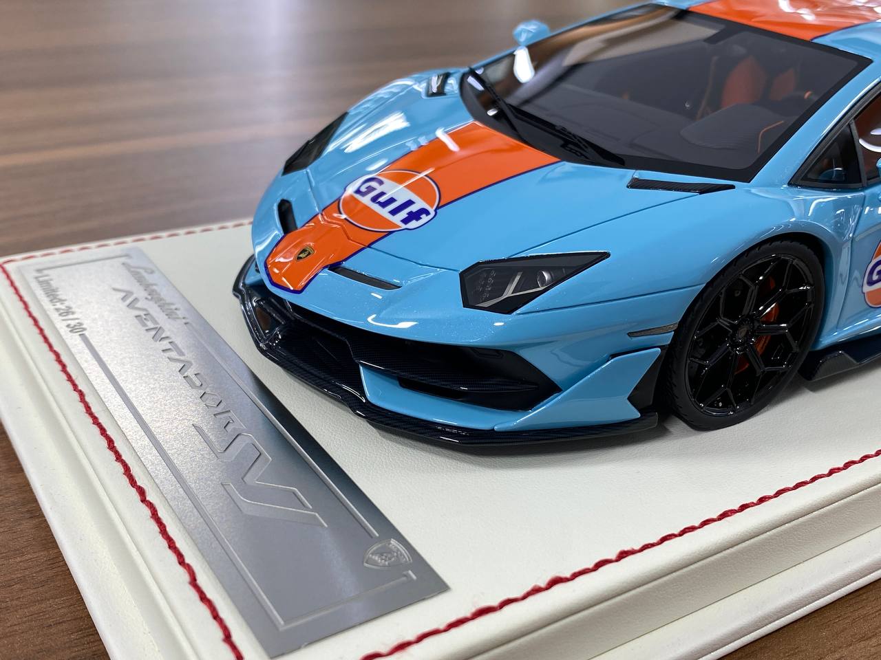 1/18 Resin Lamborghini Aventador SVJ – Davis & Giovanni Metallic Light with Gulf Decal Limited 30 pcs