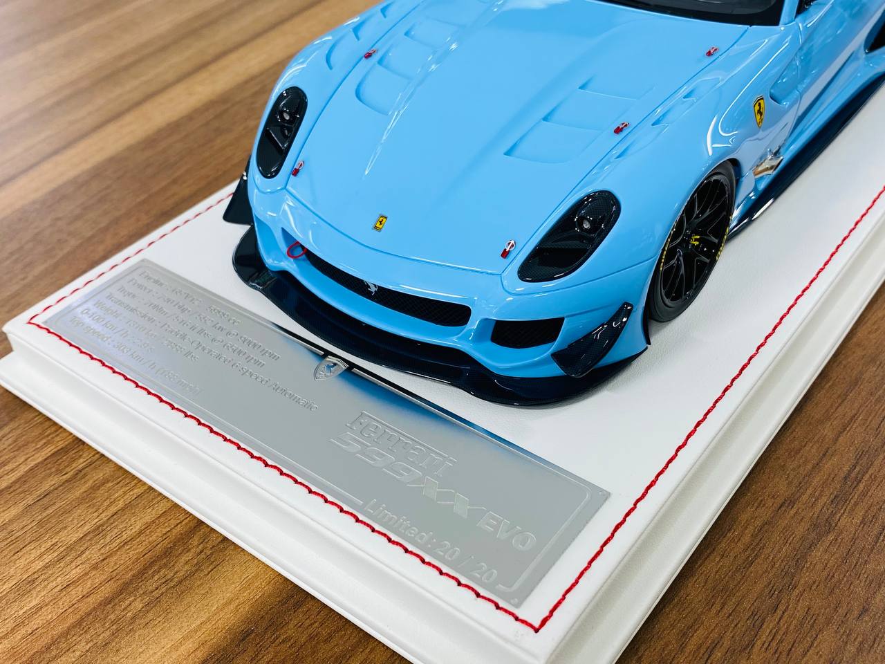 1/18 Resin Model Davis & Giovanni Ferrari 599XX EVO Baby Blue