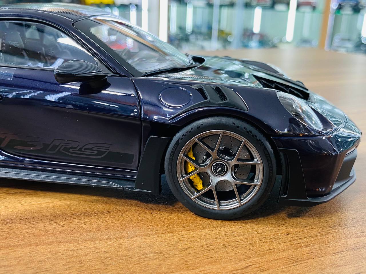 1/18 Diecast - Norev Porsche 911 (992) GT3 RS Weissach Package (2022) in PTS Viola Metallic, Limited to 504 Pieces