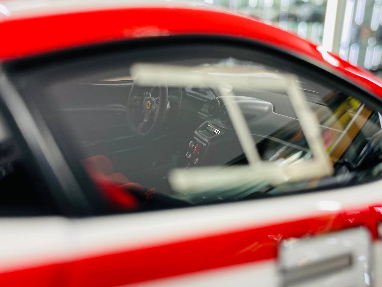 1/18 resin Davis & Giovanni Ferrari 599XX EVO #31 White / Red Limited- 15 pcs