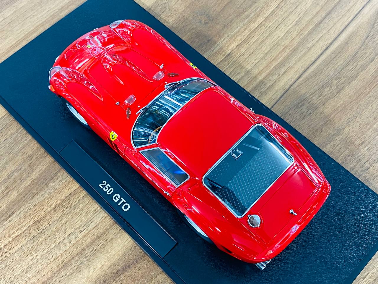1/18 Ferrari 250 GTO Red by KK-Scale