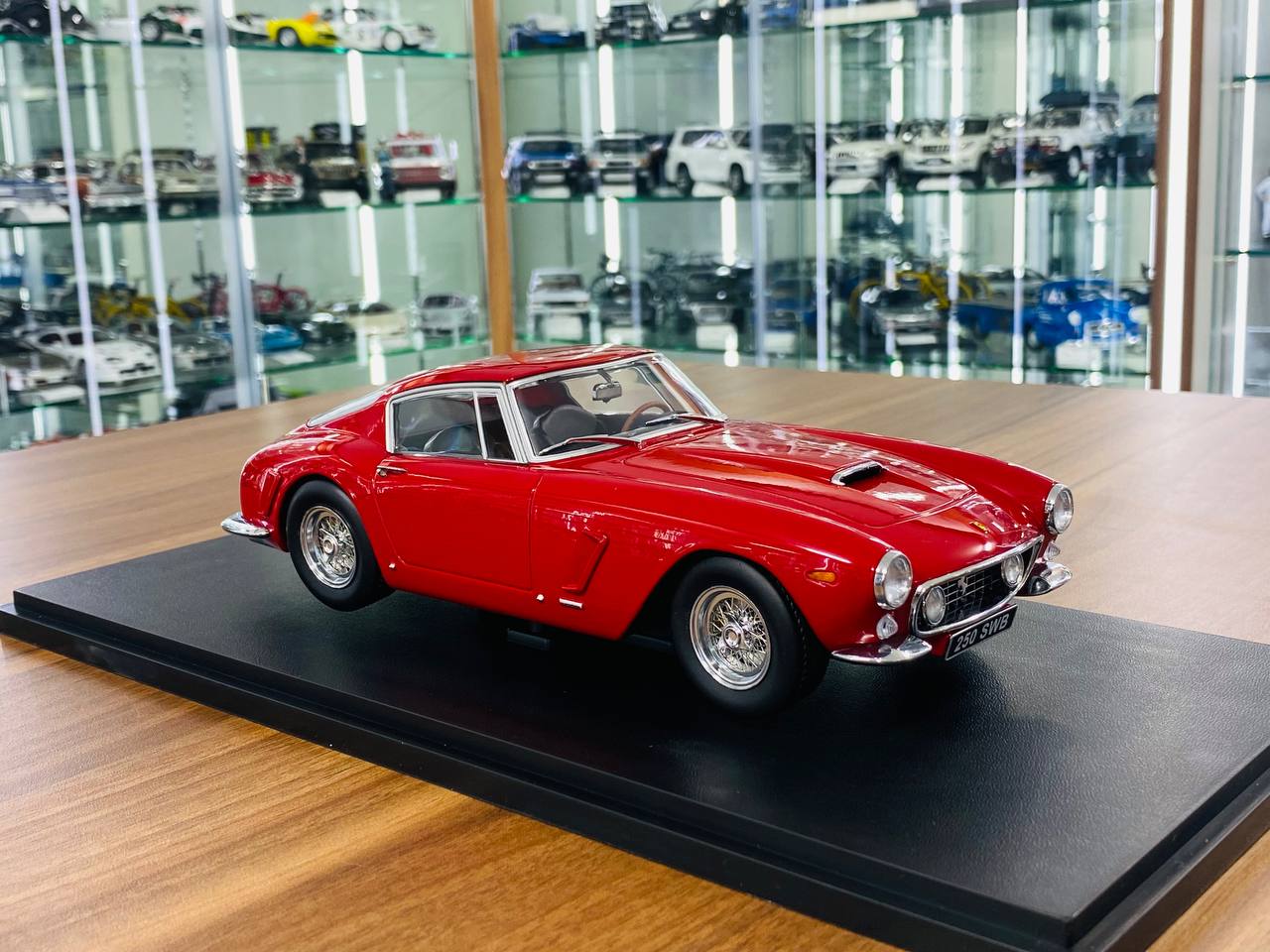 1/18 Ferrari 250 SWB 1960 Red by KK-Scale