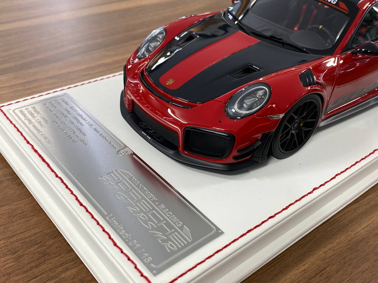 1/18 Resin Porsche 911 GT2 RS MR – Davis & Giovanni Guards Red Limited 16 pcs