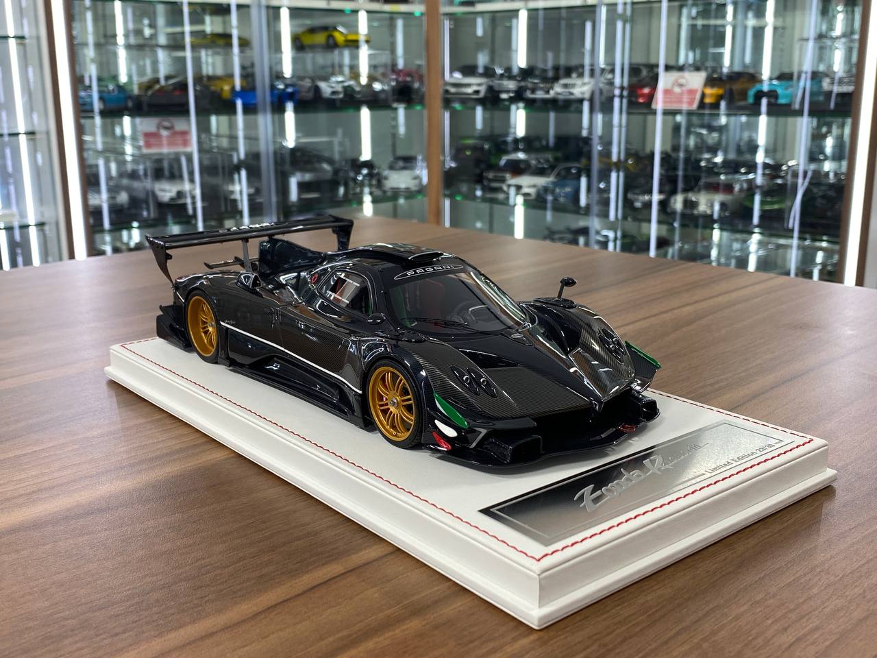 1/18 Resin Pagani Zonda Revolucian – Dino Models Carbon Fiber Grey with Gold Rims Limited 30 pcs