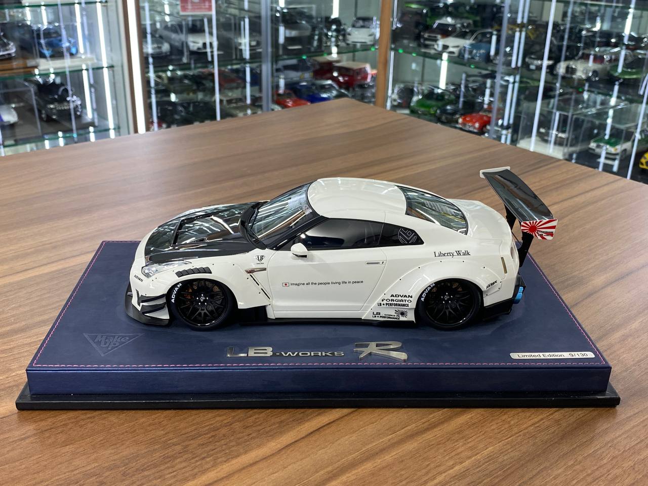 1/18 Resin Nissan GT-R R35 Type. 2 LB★Works – Make Up Pearl White Limited Edition 130 pcs