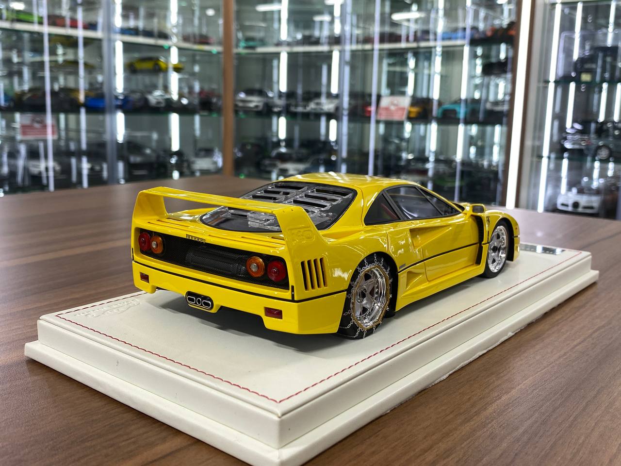 1/18 Resin Ferrari F40 – VIP Model Yellow ( Limited 50)