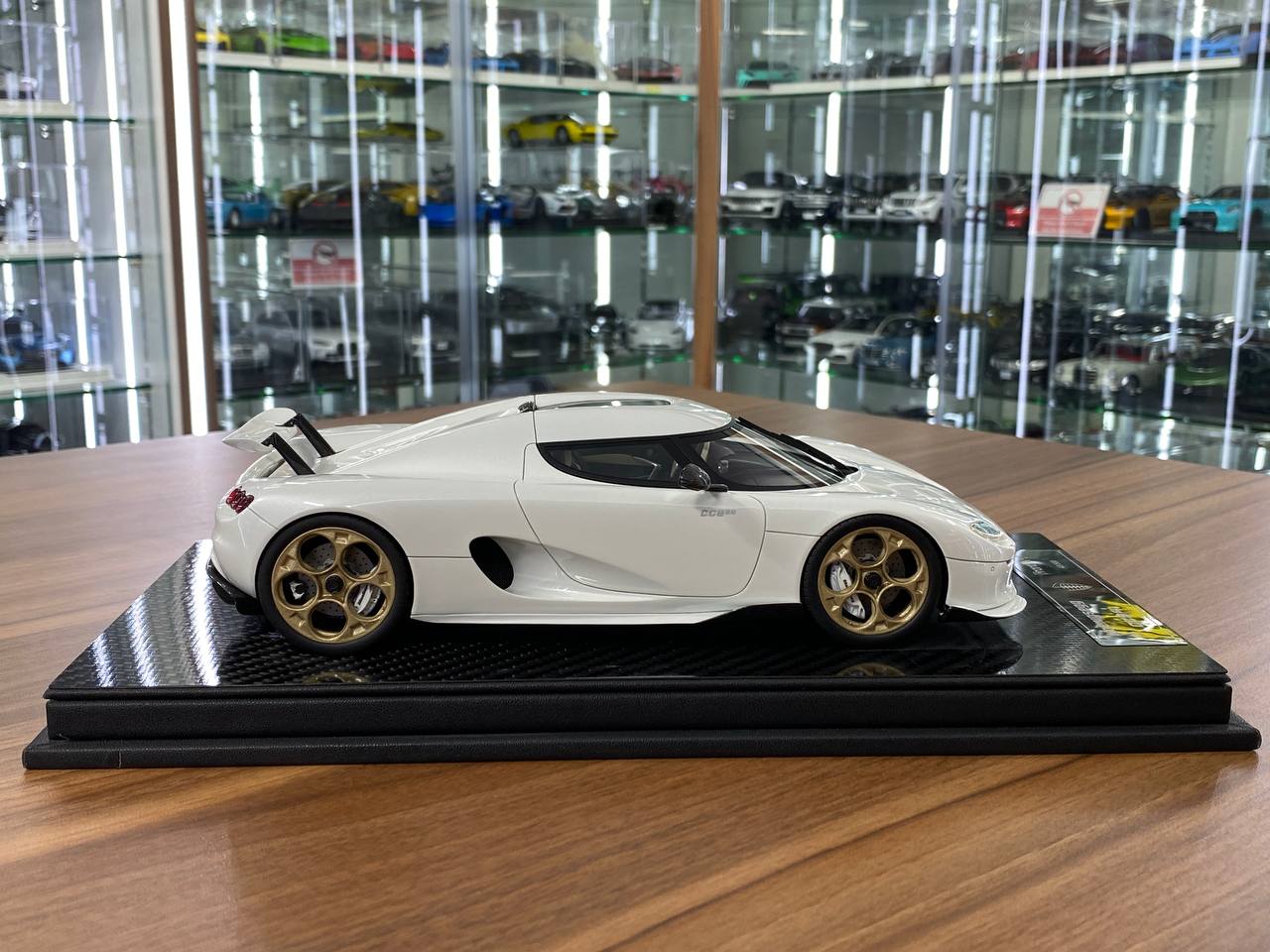 1/18 Resin Koenigsegg CC850 – FrontiArt Crystal White - Limited 500 pcs