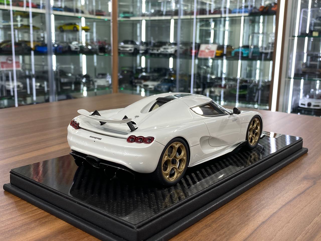 1/18 Resin Koenigsegg CC850 – FrontiArt Crystal White - Limited 500 pcs