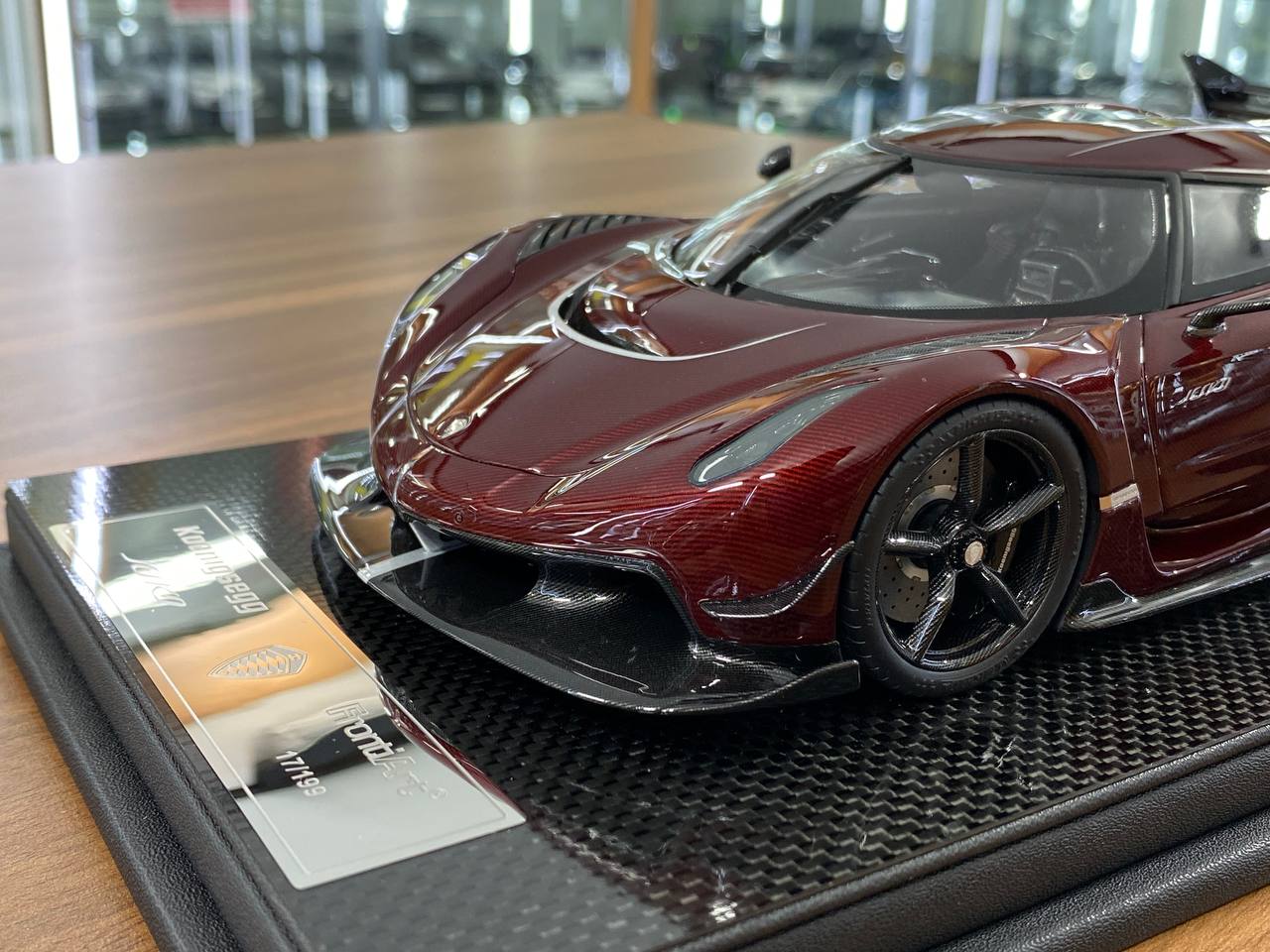 1/18 Resin Koenigsegg Jesko – FrontiArt Red Tinted Carbon = Limited 199 pcs