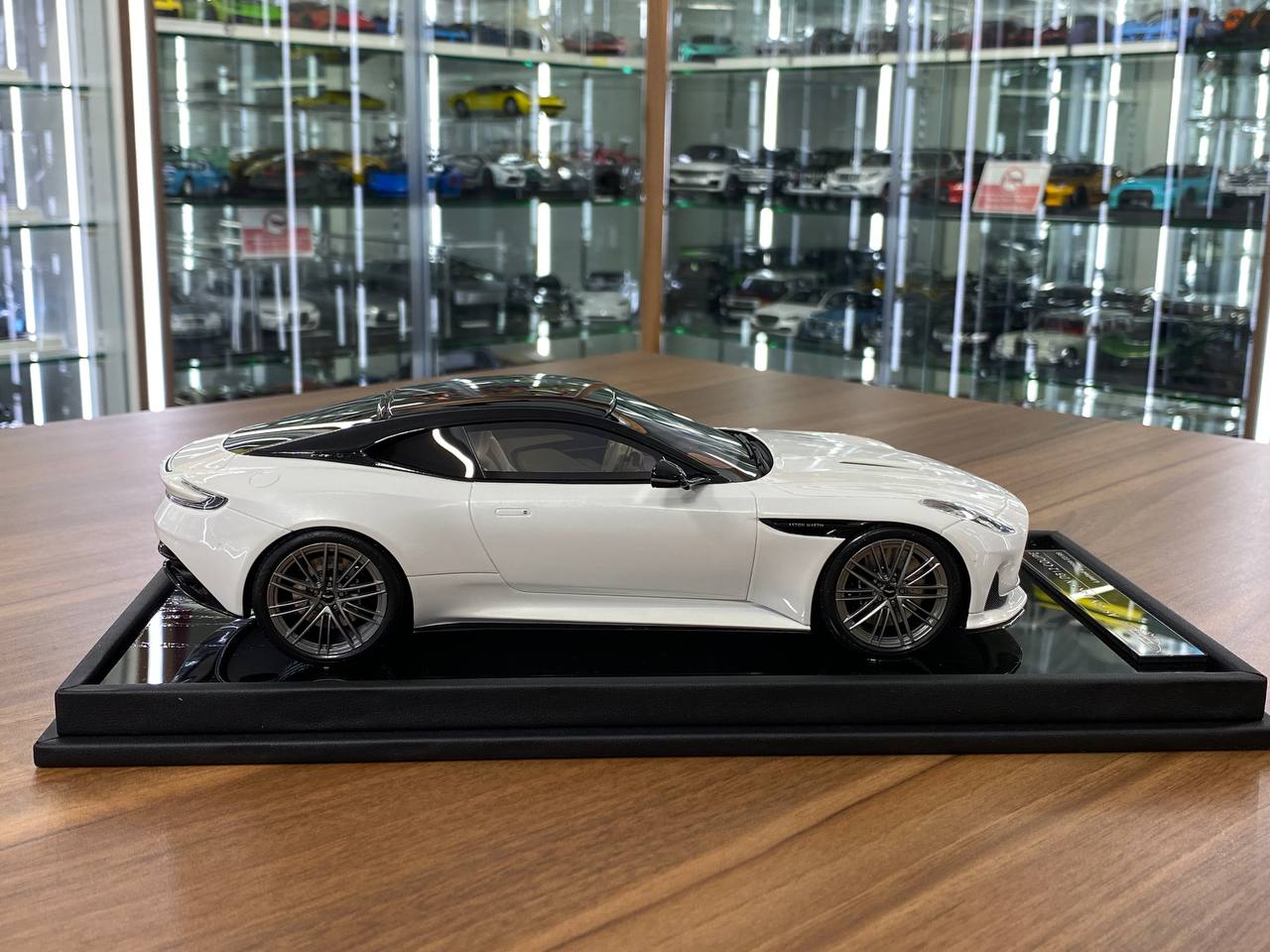 1/18 Resin Aston Martin DB12 Coupe – MotorHelix Zenith White  Limited 99 Pcs