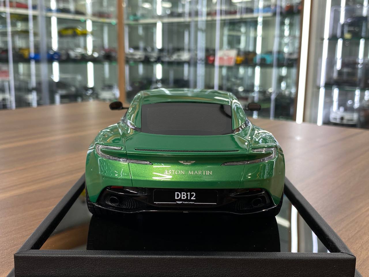 1/18 Resin Aston Martin DB12 Coupe – MotorHelix Iridescent Emerald Limited 199 pcs