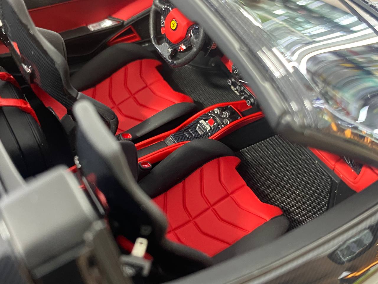 1/18 Resin Davis & Giovanni Ferrari 458 Spider Carbon Fiber Limited 01 of 01