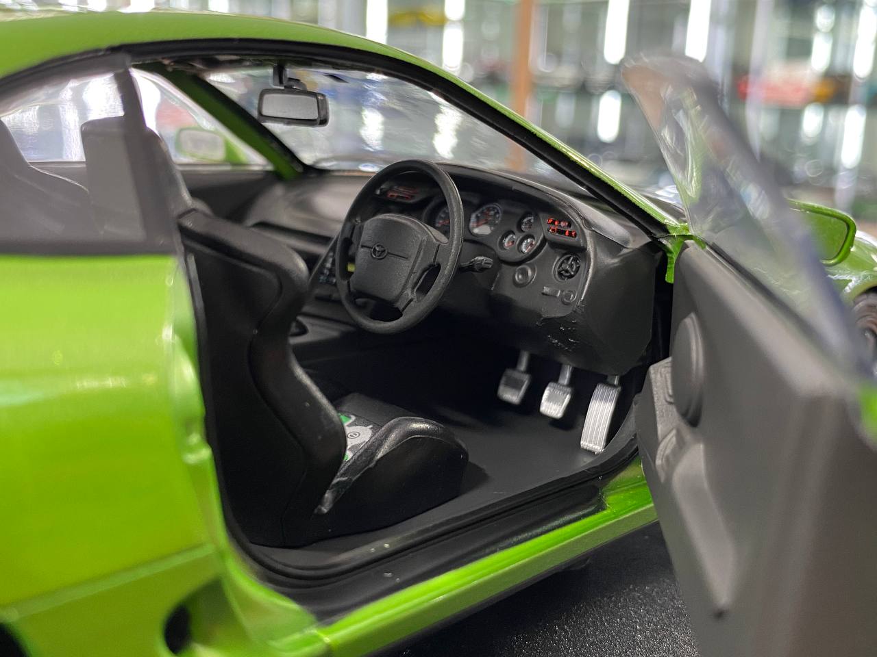 1/18 Diecast Toyota Supra MK4 (A80) Solido Works 1993 Green / black