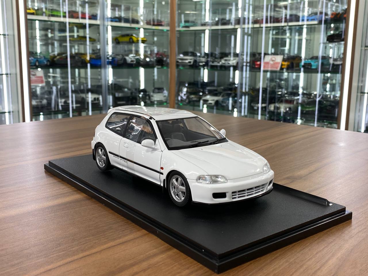 1/18 Diecast Honda Civic (EG6) 1991 by Solido in White