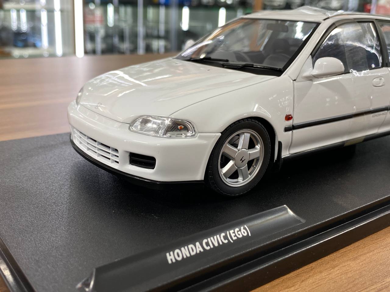 1/18 Diecast Honda Civic (EG6) 1991 by Solido in White