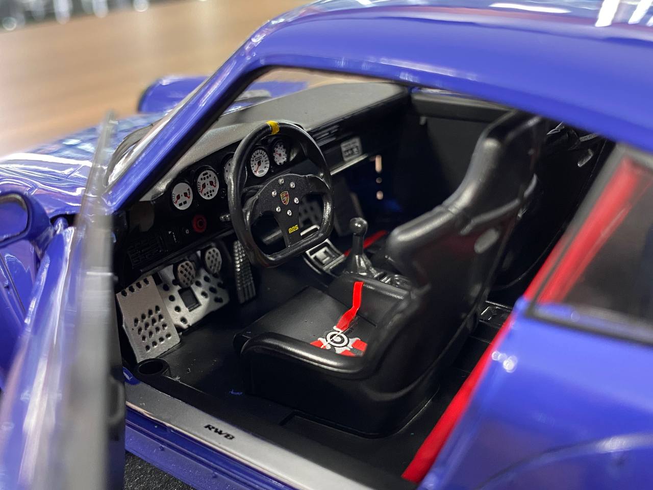 1/18 Diecast Porsche RWB - Champagne  by Solido in blue