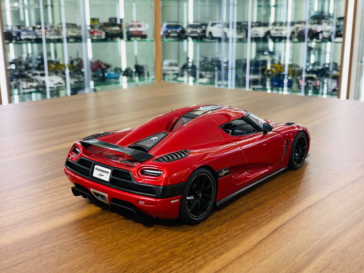 1/18 Diecast AutoArt Koenigsegg Agera in Red