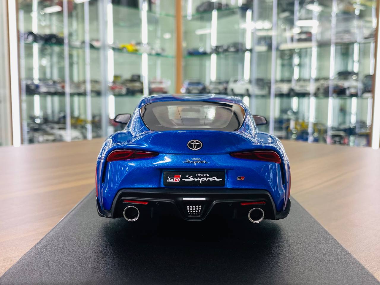 1/18 Diecast Solido Toyota Supra MK5 in Blue