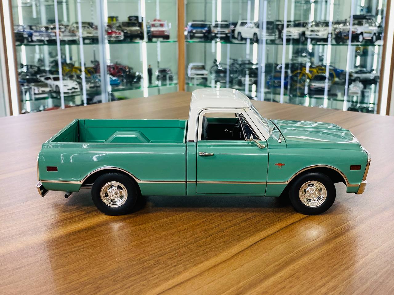 1/18 Diecast Model - ACME Chevrolet C-10 1968 Pickup Truck in Green
