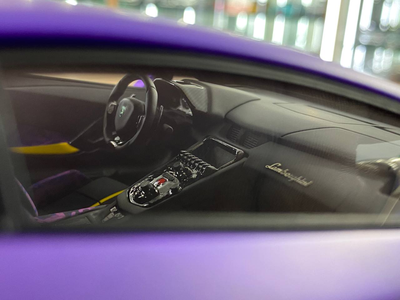 1/18 Resin Lamborghini AVENTADOR 2.0 LB Performance by Davis & Giovanni Matt Metallic Purple w / Zero Fighter decals