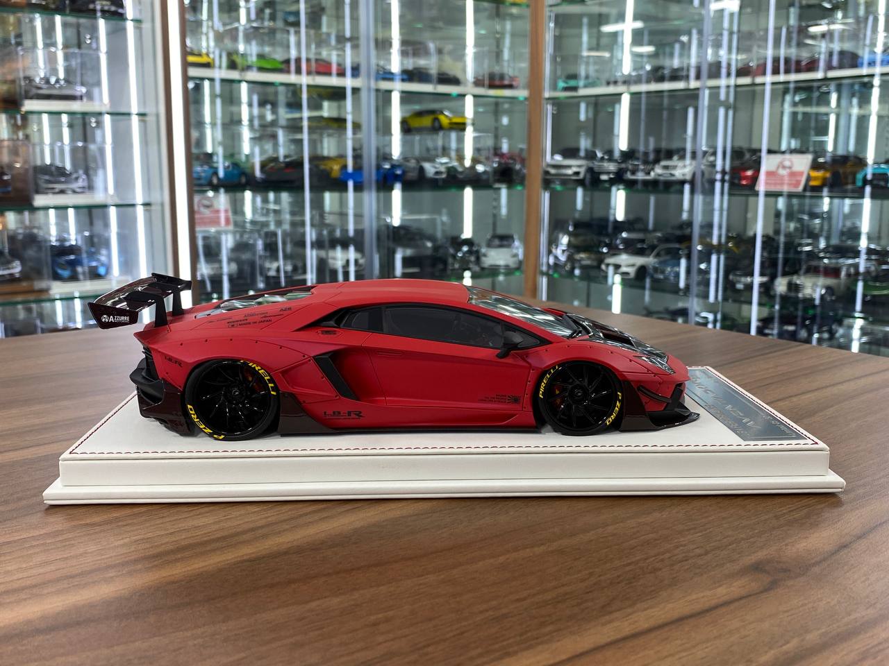 1/18 Resin Lamborghini AVENTADOR 2.0 LB Performance by Davis & Giovanni Matt Metallic Purple w / Zero Fighter decals
