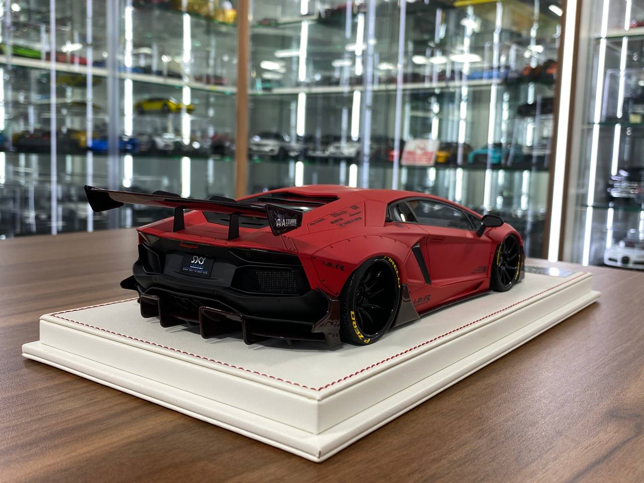 1/18 Resin Lamborghini AVENTADOR 2.0 LB Performance by Davis & Giovanni Matt Metallic Purple w / Zero Fighter decals