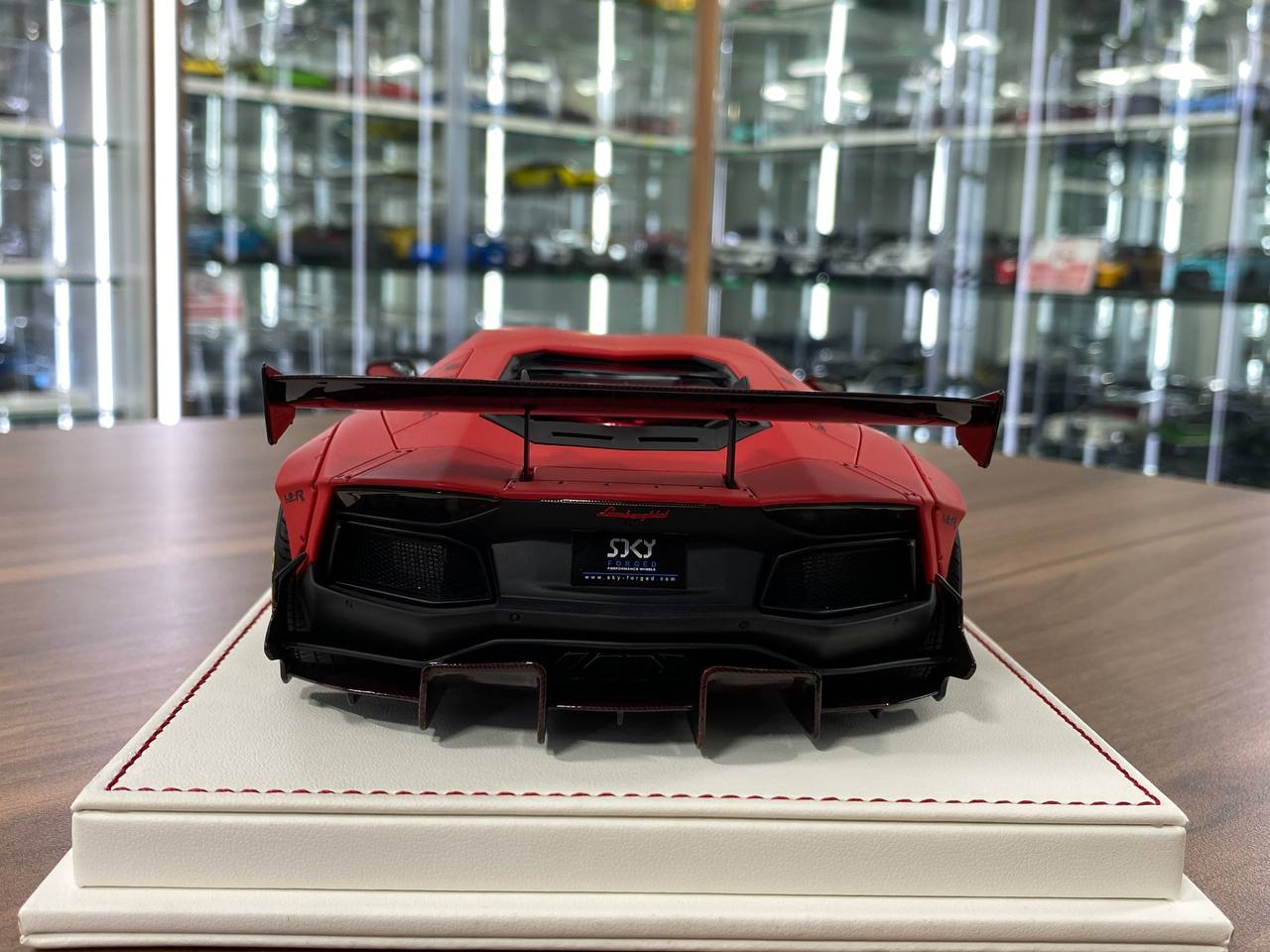 1/18 Resin Lamborghini AVENTADOR 2.0 LB Performance by Davis & Giovanni Matt Metallic Purple w / Zero Fighter decals