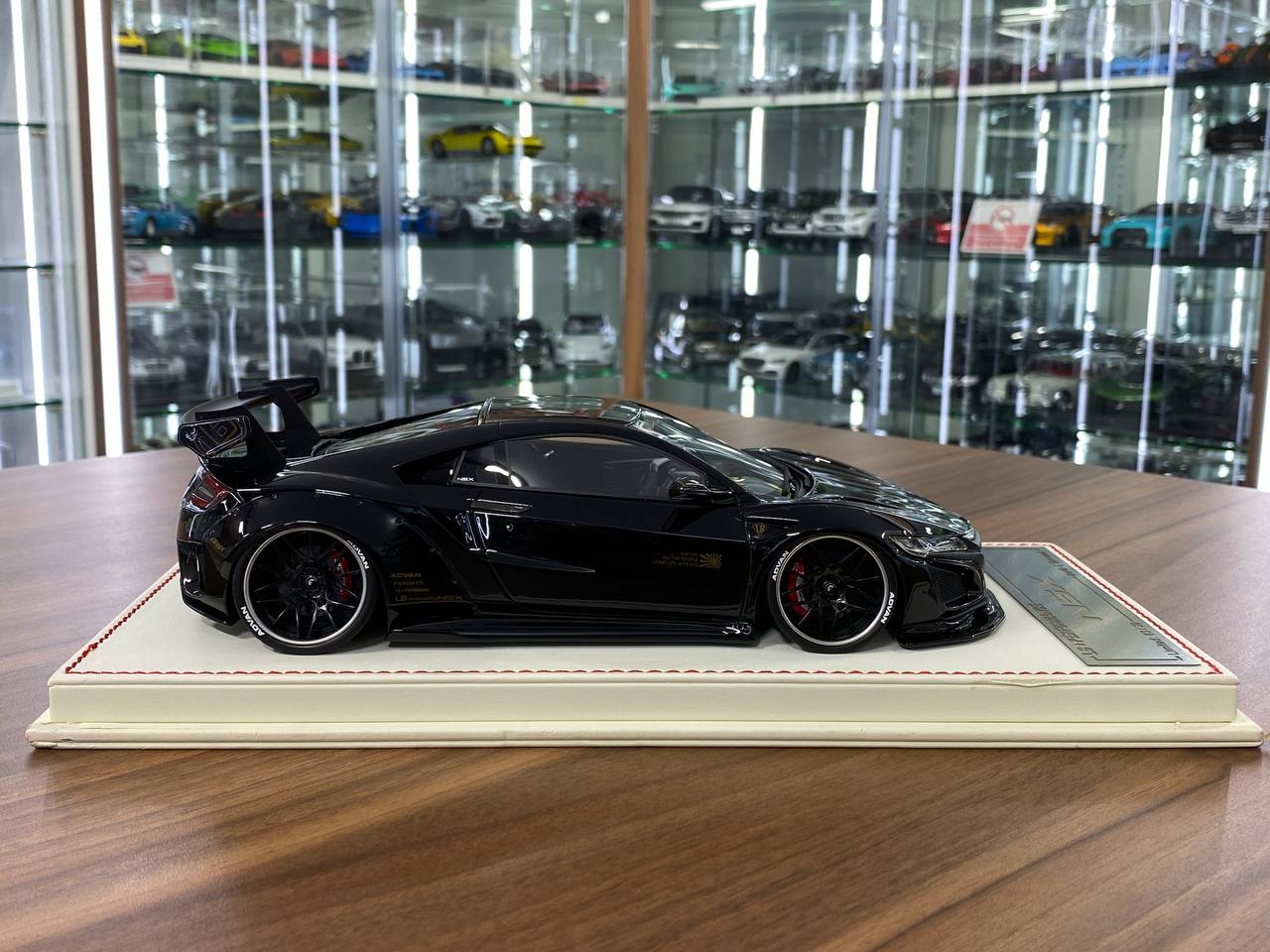 1/18 Resin LB* Performance NSX by Davis & Giovanni in black Limited- 30 pcs