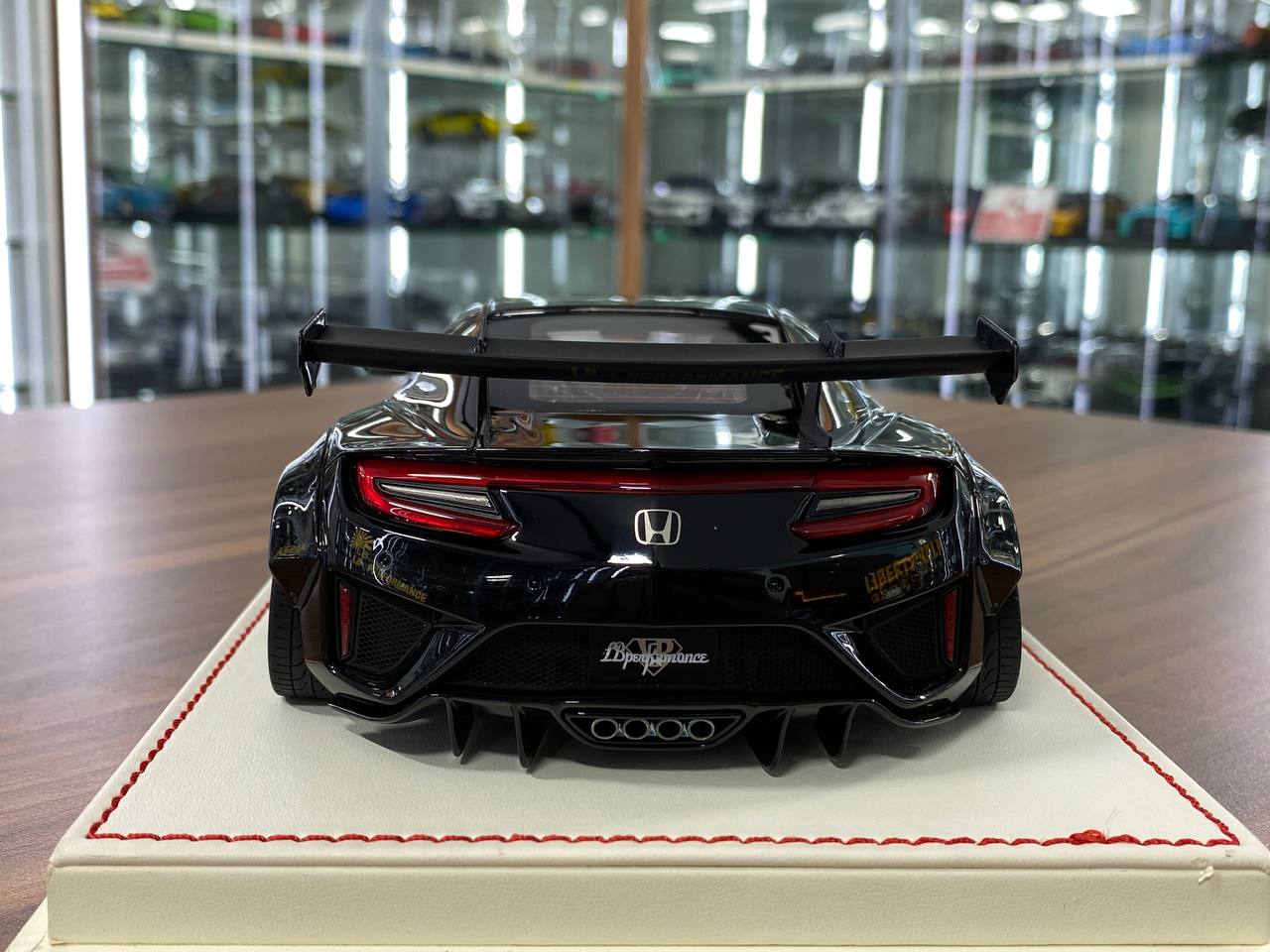 1/18 Resin LB* Performance NSX by Davis & Giovanni in black Limited- 30 pcs