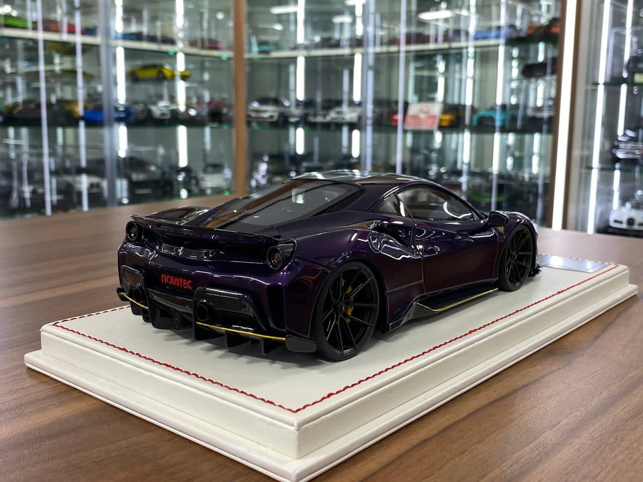 1/18 Resin Ferrari 488 PISTA novitec by Davis & Giovanni in Vietallic purple, yellow stripes Limited- 30 pcs