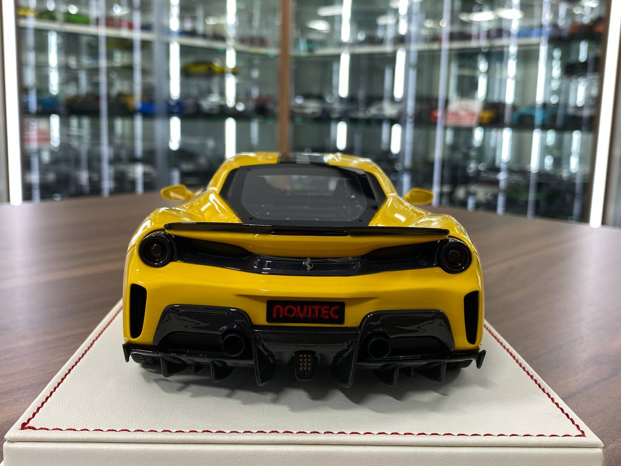 1/18 Resin Ferrari 488 PISTA Novitec by Davis & Giovanni in Giallo Modena, silver/black stripe Limited- 30 pcs