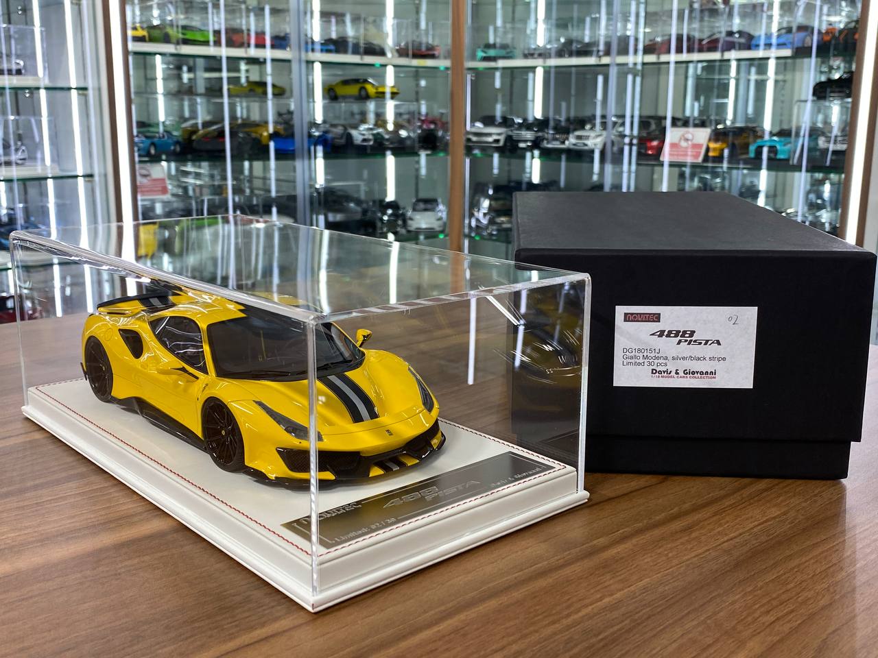 1/18 Resin Ferrari 488 PISTA Novitec by Davis & Giovanni in Giallo Modena, silver/black stripe Limited- 30 pcs