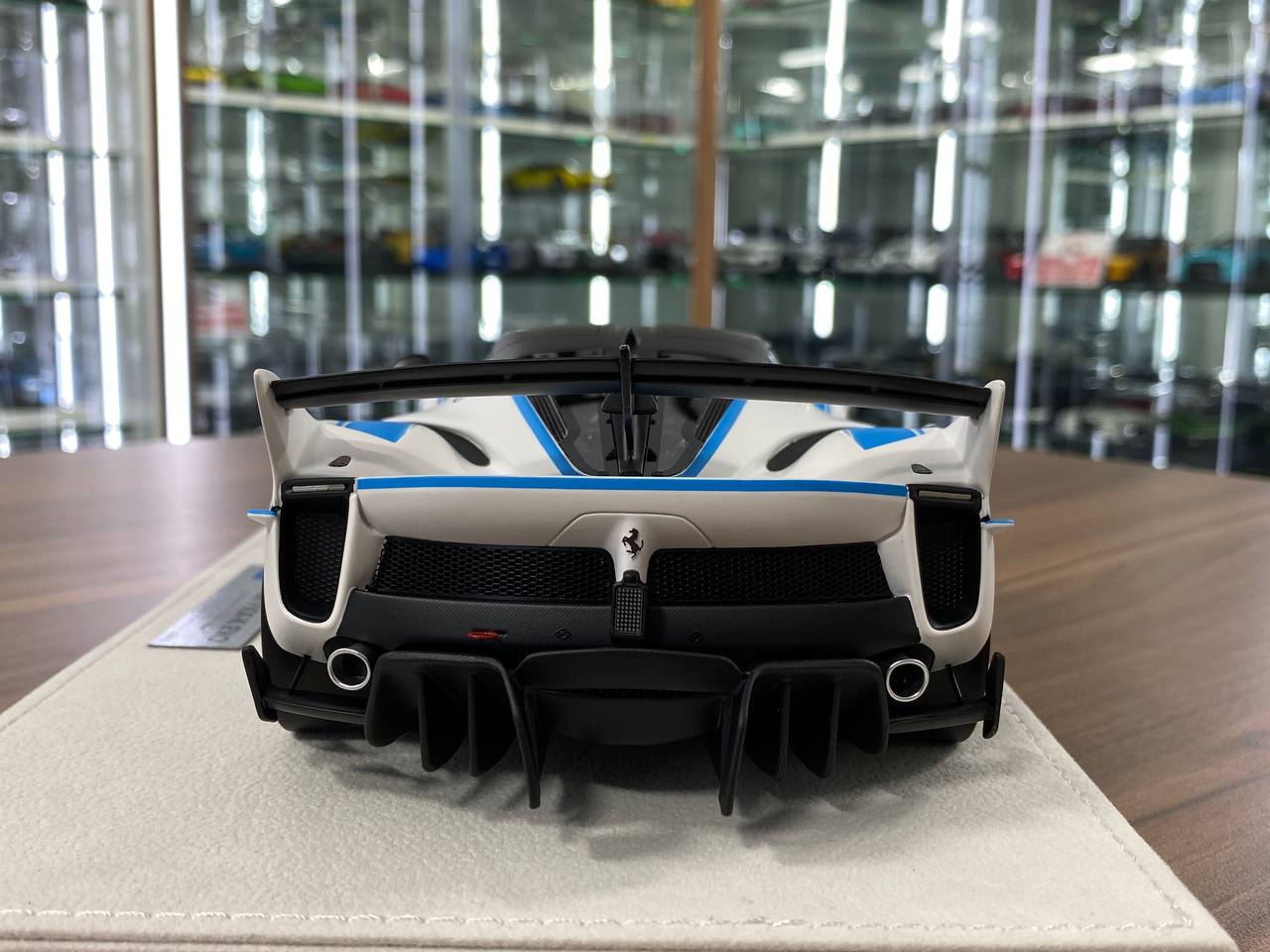 1/18 Resin Hermes Collection Ferrari FXX K EVO in Matt White/ blue stripe Limited- 15 pcs