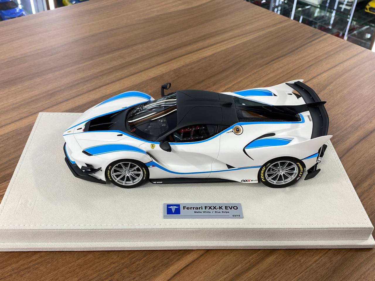 1/18 Resin Hermes Collection Ferrari FXX K EVO in Matt White/ blue stripe Limited- 15 pcs
