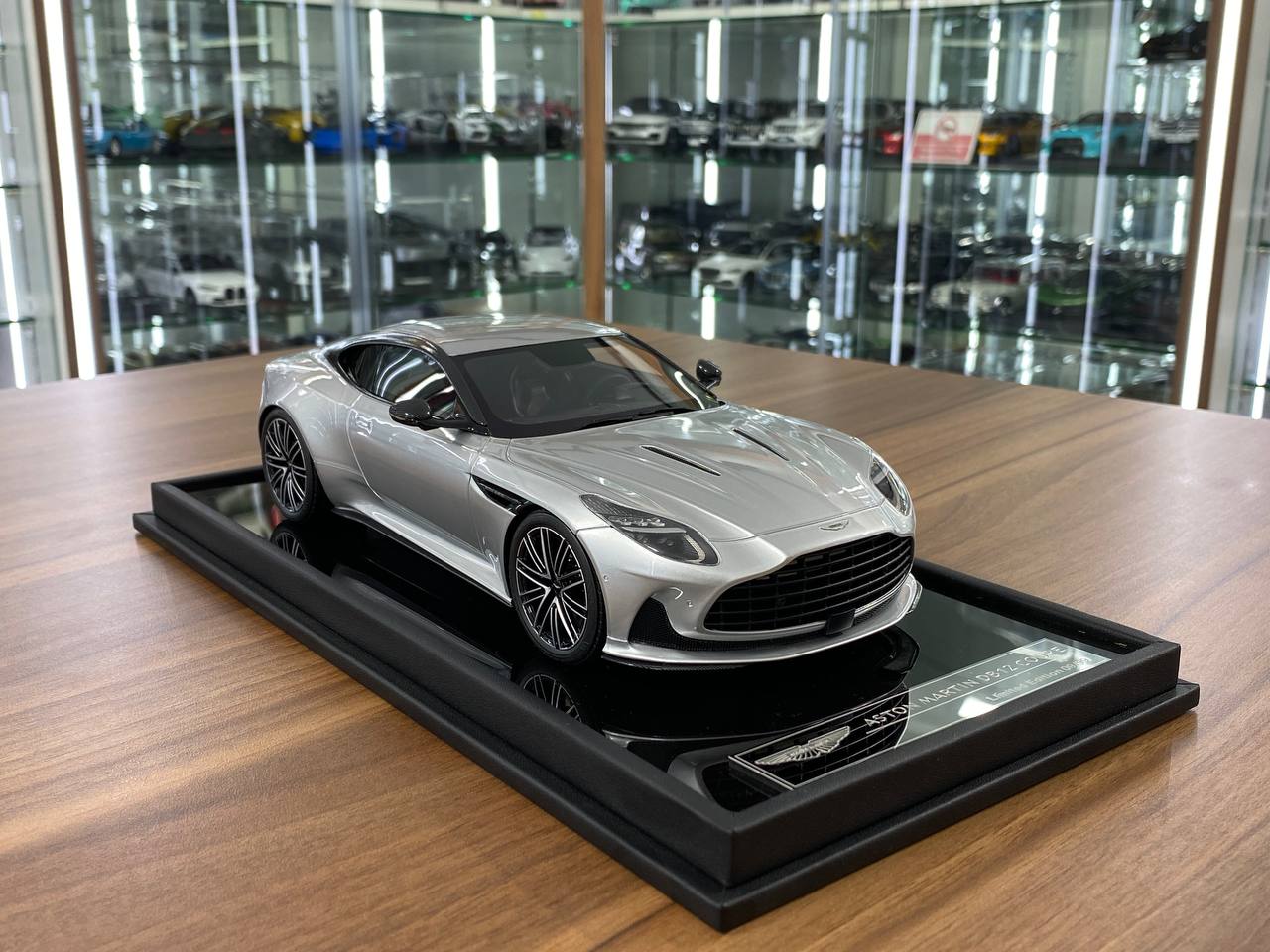 1/18 Resin MotorHelix Aston Martin DB12 Coupe Lightning Silver Limited Edition: 99 pcs